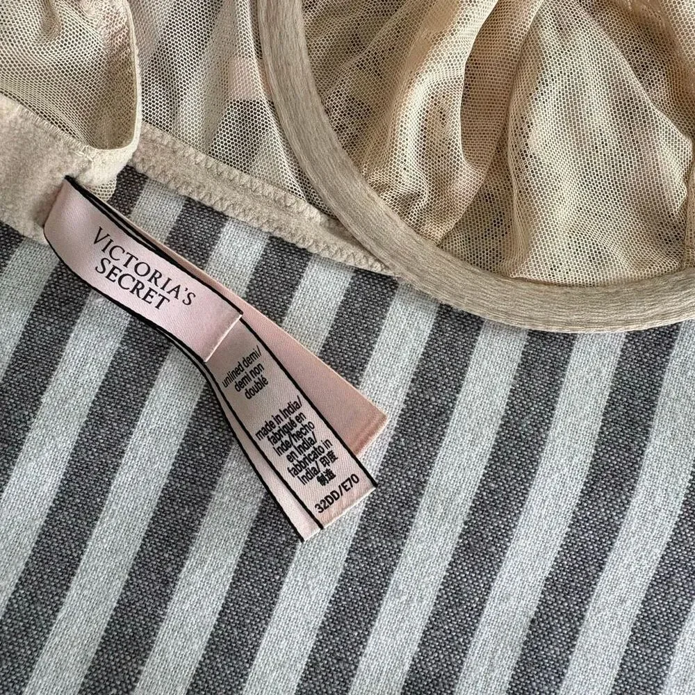 Victoria’s Secret Unlined Demi T Shirt Bra Size 32 DD